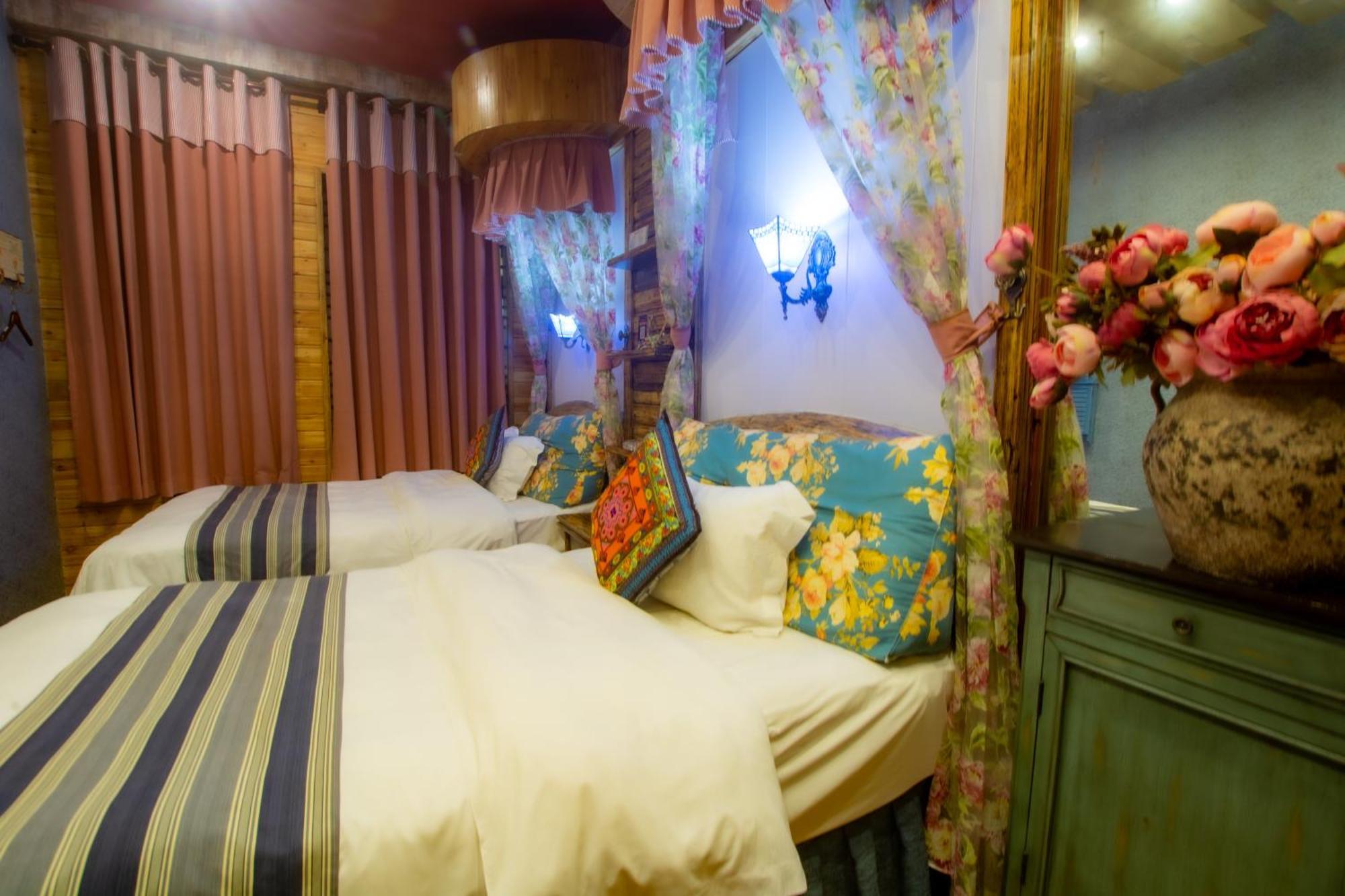 Floral Hotel - Baihui Living Zhangjiajie Exteriör bild