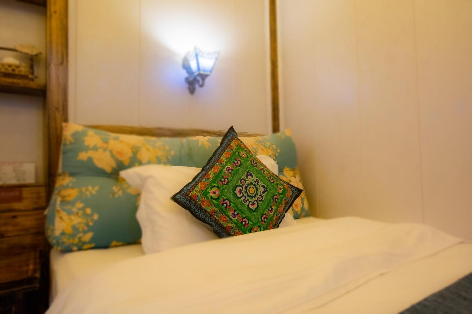 Floral Hotel - Baihui Living Zhangjiajie Exteriör bild