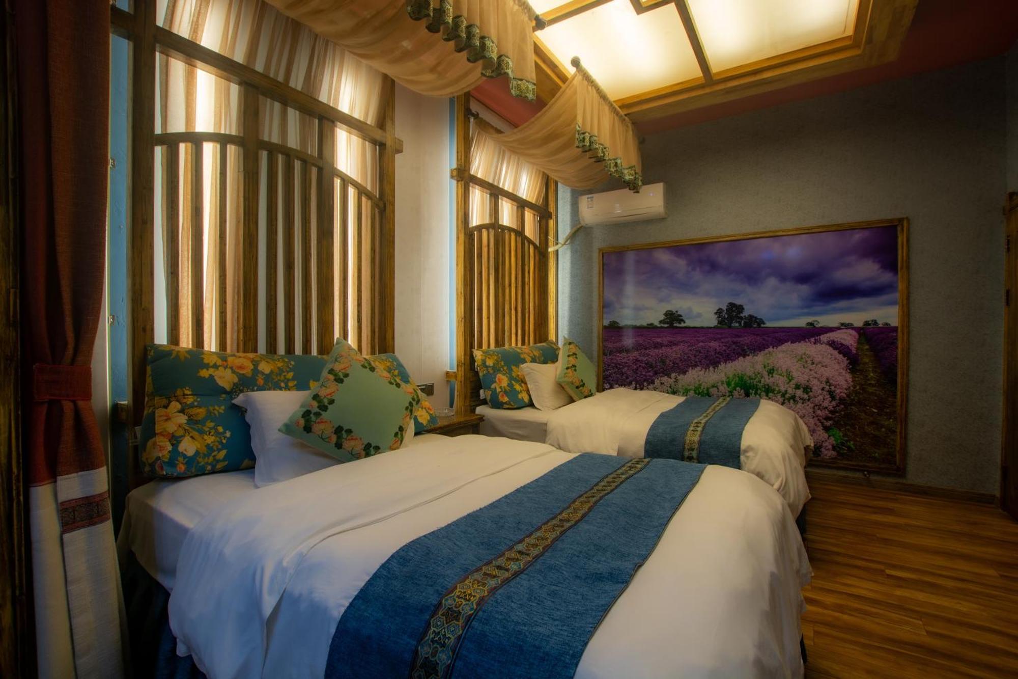 Floral Hotel - Baihui Living Zhangjiajie Exteriör bild